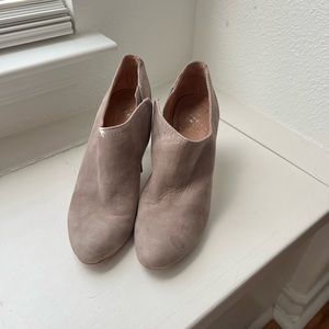 Vince Camuto grey Bootie